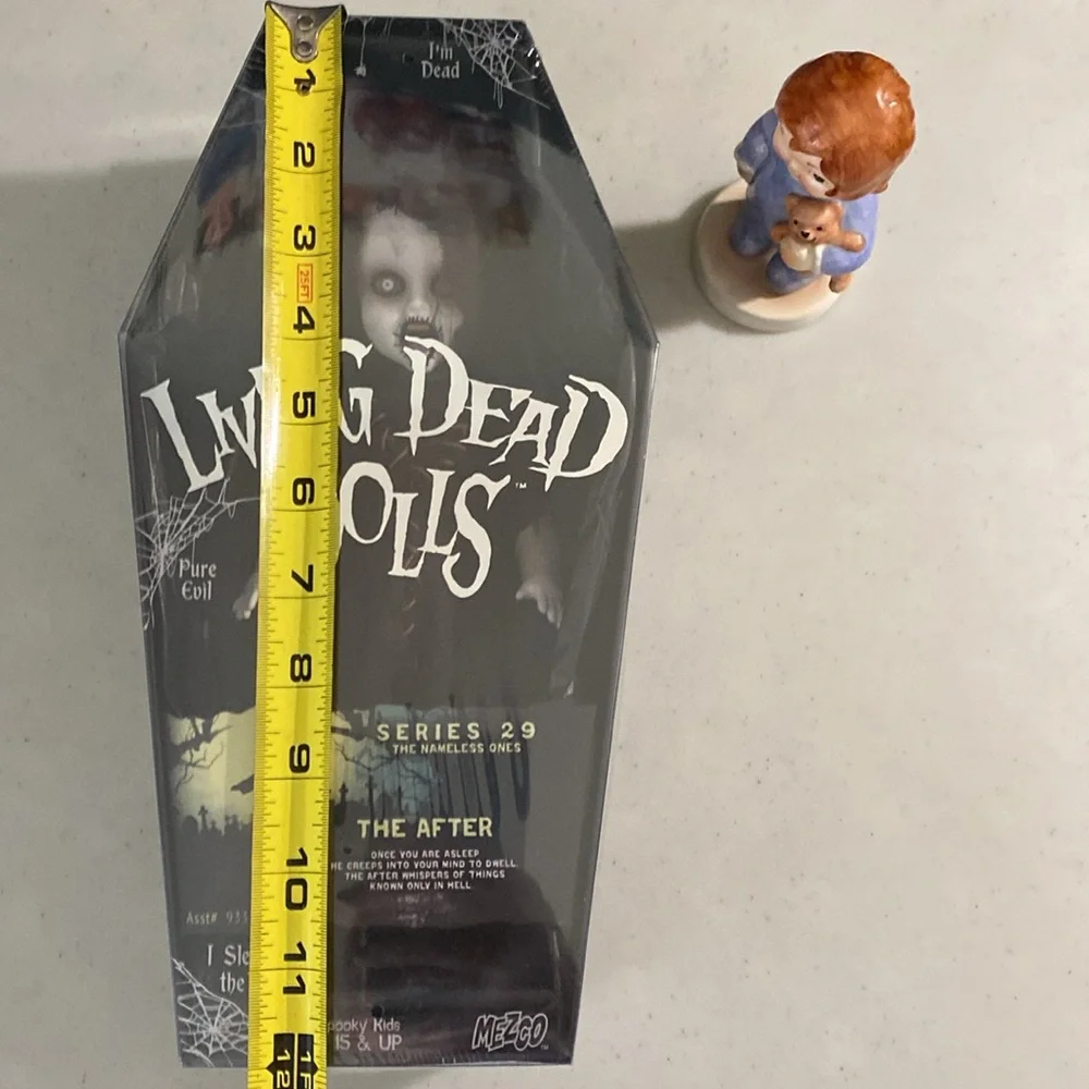 Living Dead Dolls Series 29 The After